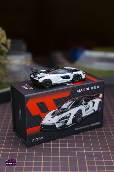 Massdi McLaren Senna GTR - blanco 1:64