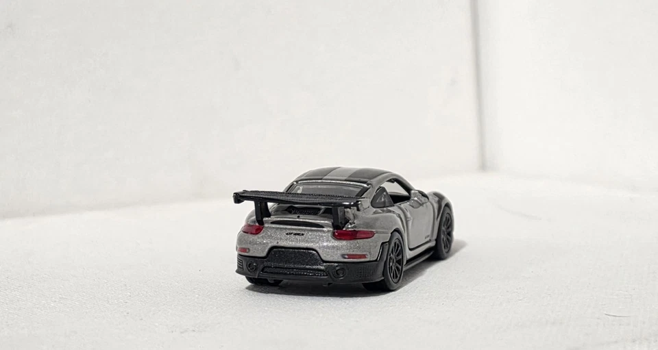 Bburago Porsche GT2 RS 1:64 – Gris