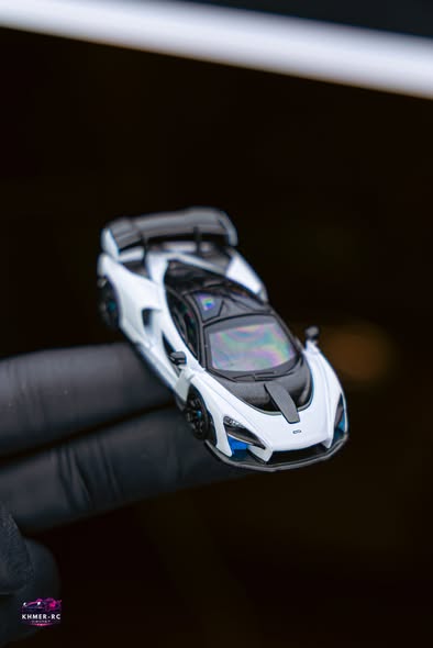 Massdi McLaren Senna GTR - blanco 1:64