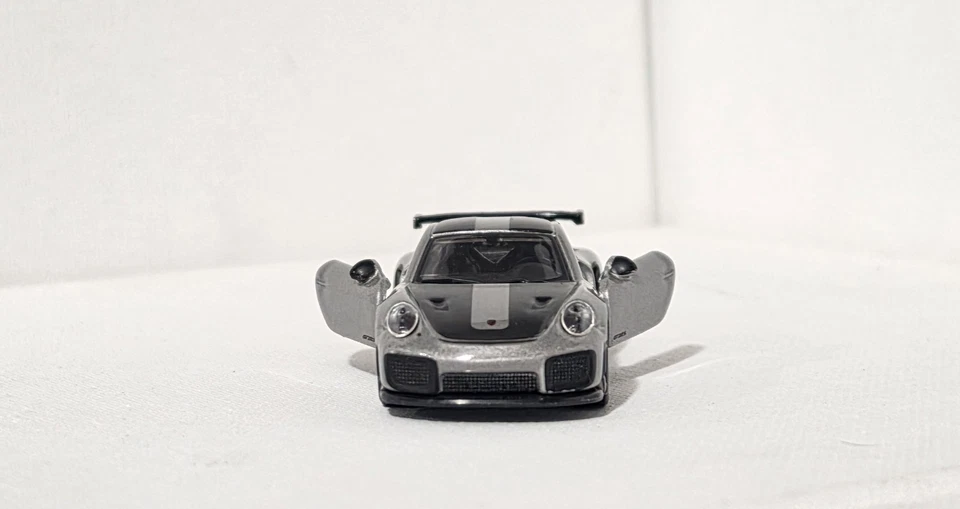 Bburago Porsche GT2 RS 1:64 – Gris