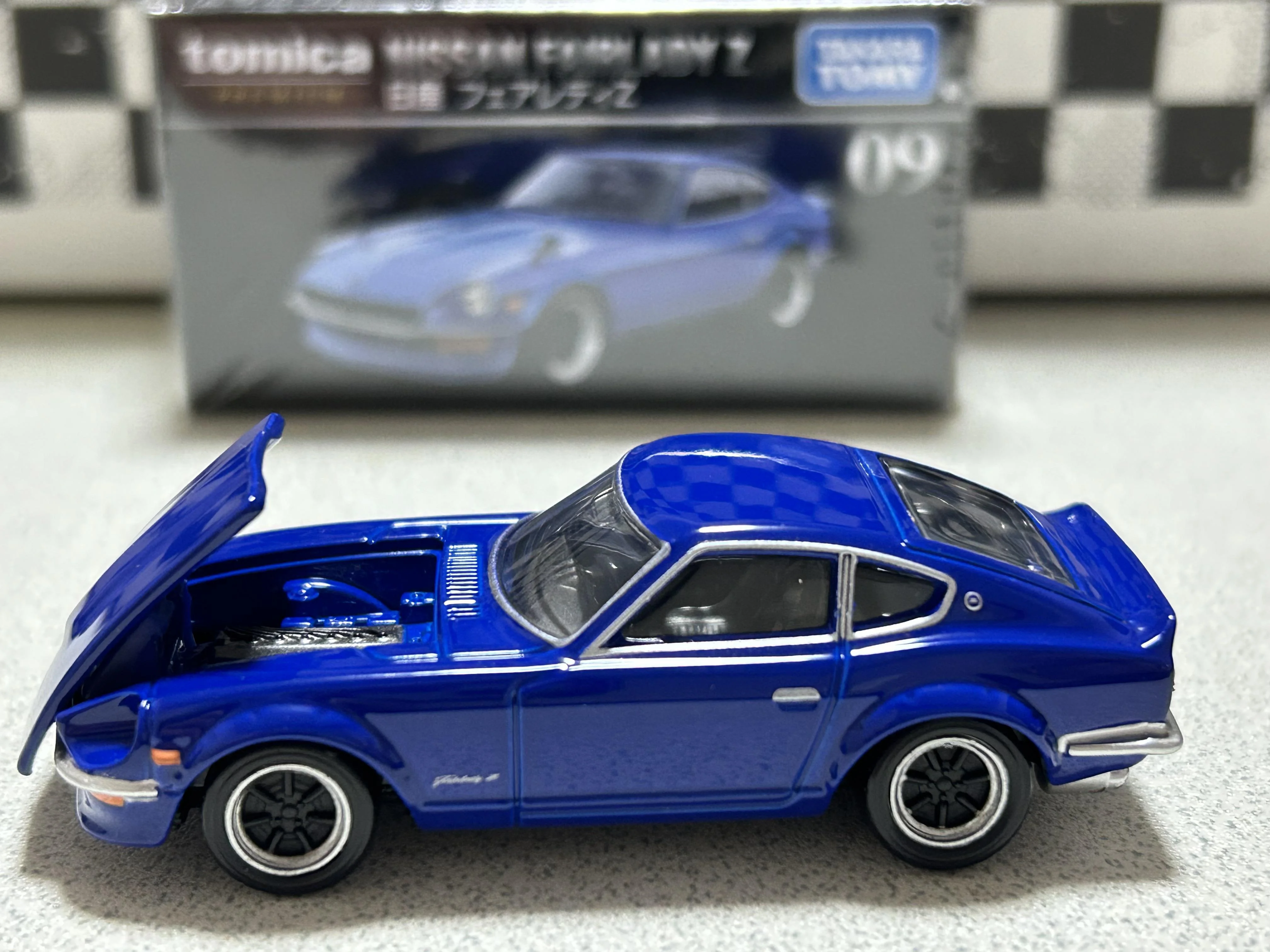 Tomica Premium auto escala Nissan Fairlady Z
